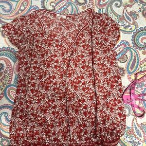 Max studio 1x red floral top